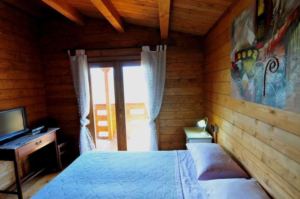 Chalet Dei Parchi Bed & Breakfast Saracinesco Oda fotoğraf